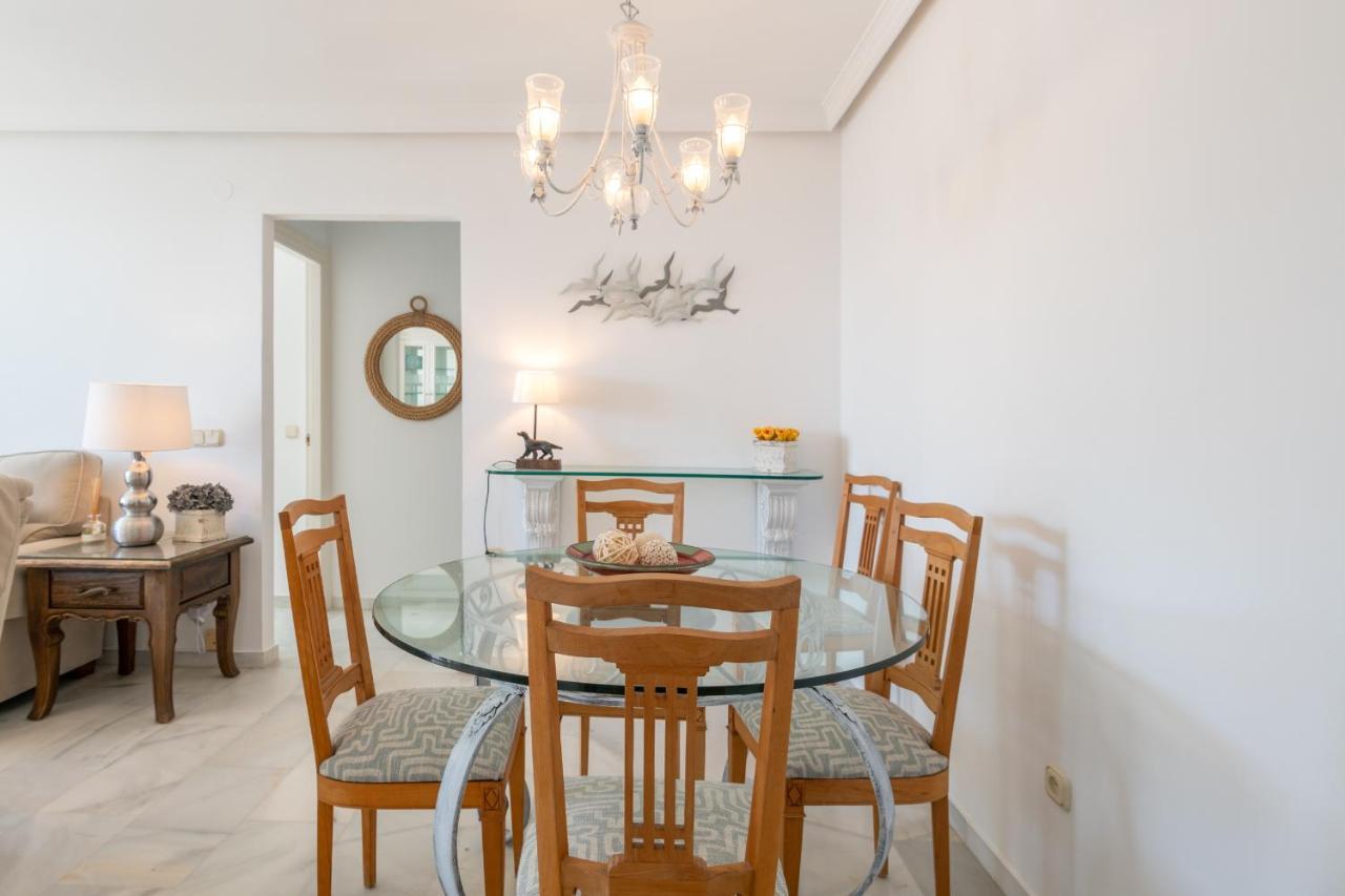 Apartamento Familiar Vistas Al Mar By Rent Me Estepona Eksteriør billede
