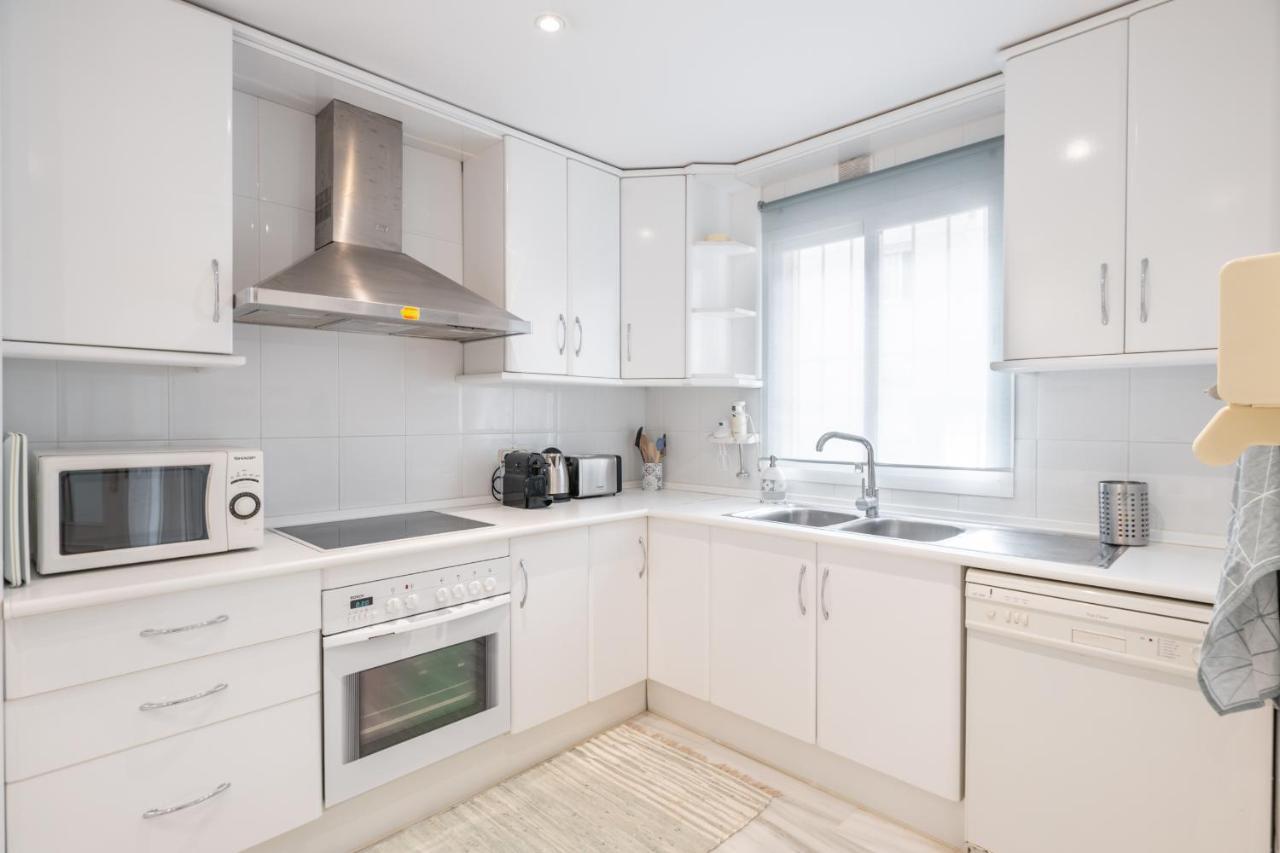 Apartamento Familiar Vistas Al Mar By Rent Me Estepona Eksteriør billede