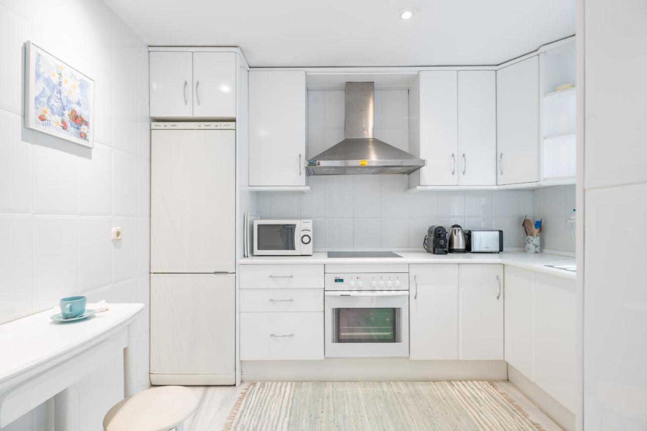 Apartamento Familiar Vistas Al Mar By Rent Me Estepona Eksteriør billede